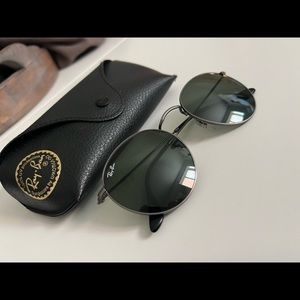Gunmetal Grey Round Ray-Ban